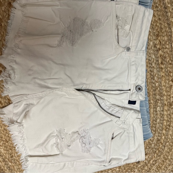 7 Pair of Denim Jean Shorts - Picture 5 of 7